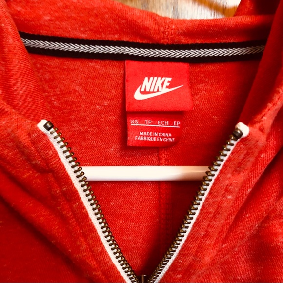 ❌SOLD❌ LIKE NEW Nike Zip-Up Hoodie - Picture 3 of 3